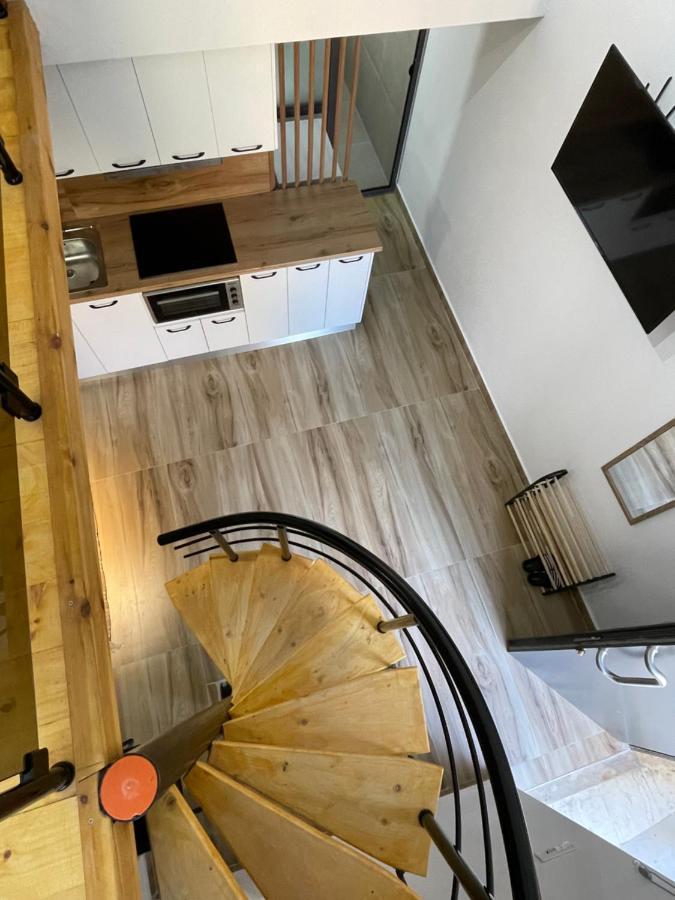 D&e Apartment